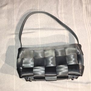 Harvey’s Seatbelt Baguette